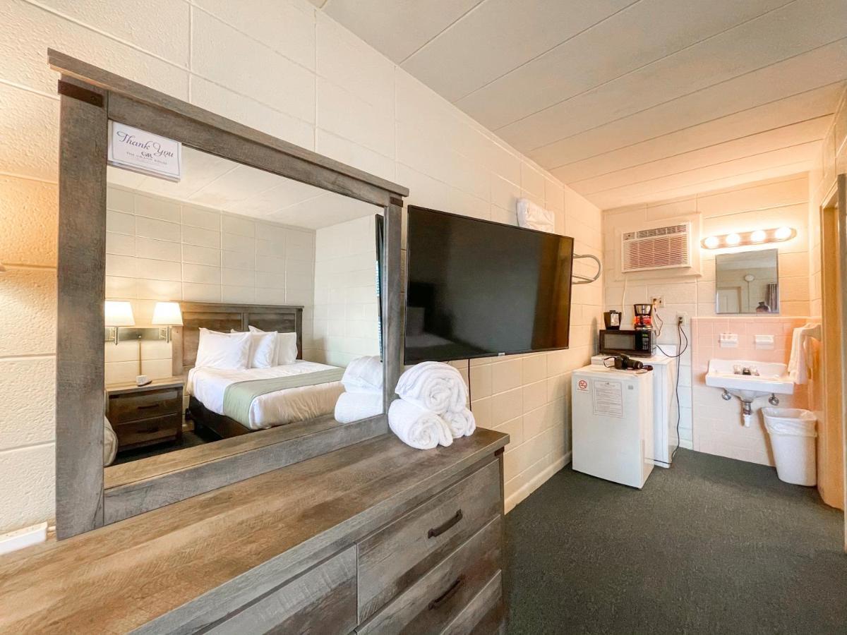 The Grand Regal Resort Elizabethtown Extérieur photo