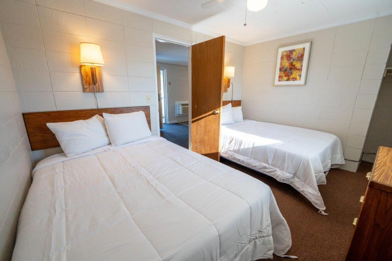 The Grand Regal Resort Elizabethtown Extérieur photo